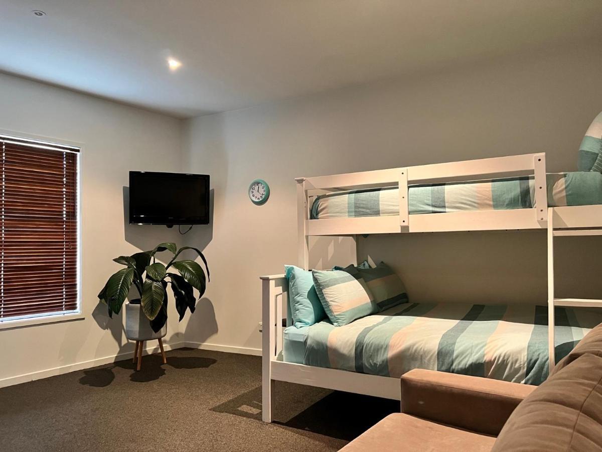 Phillip Island Holiday Apartments Кауес Екстериор снимка