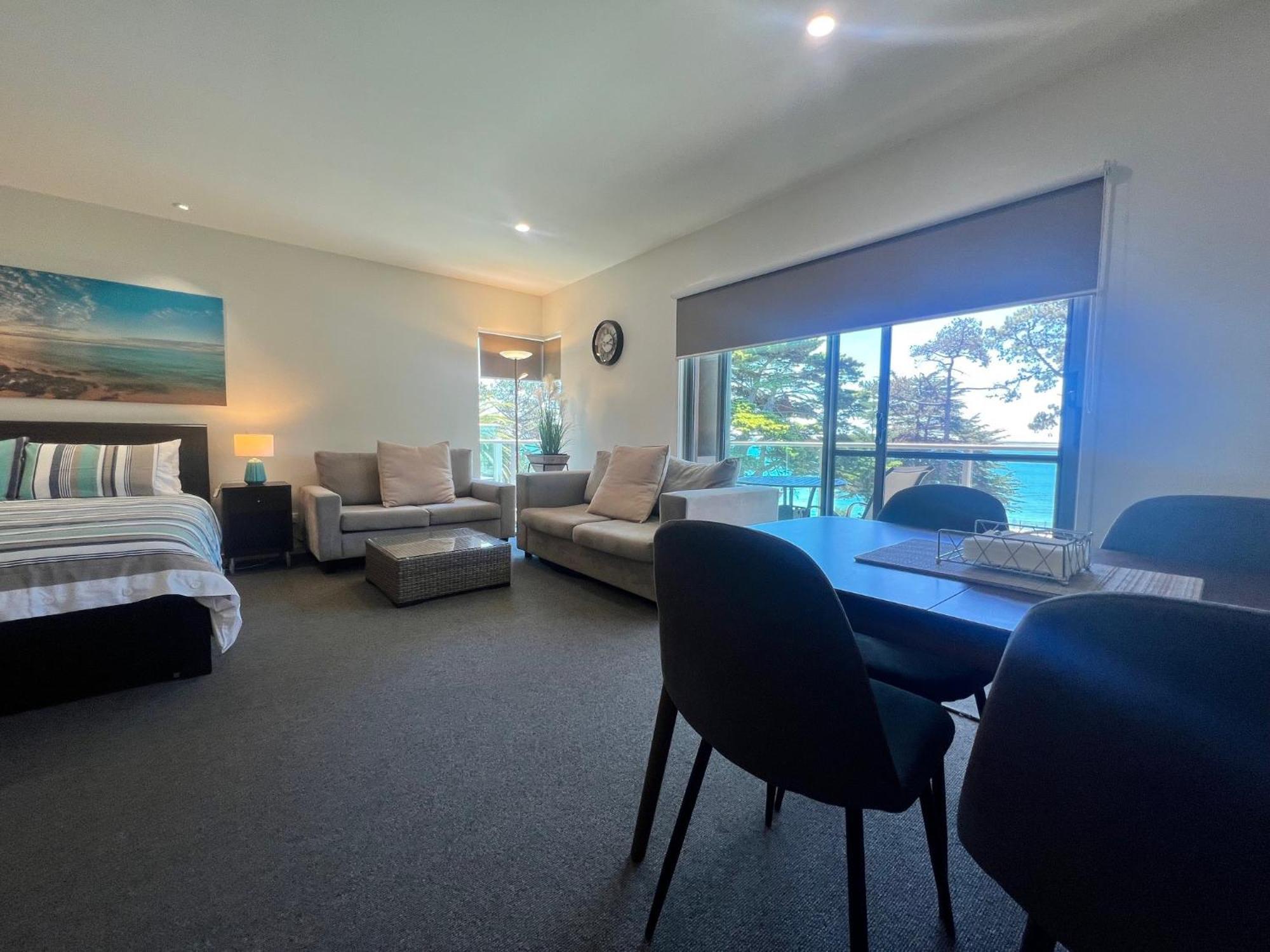 Phillip Island Holiday Apartments Кауес Екстериор снимка